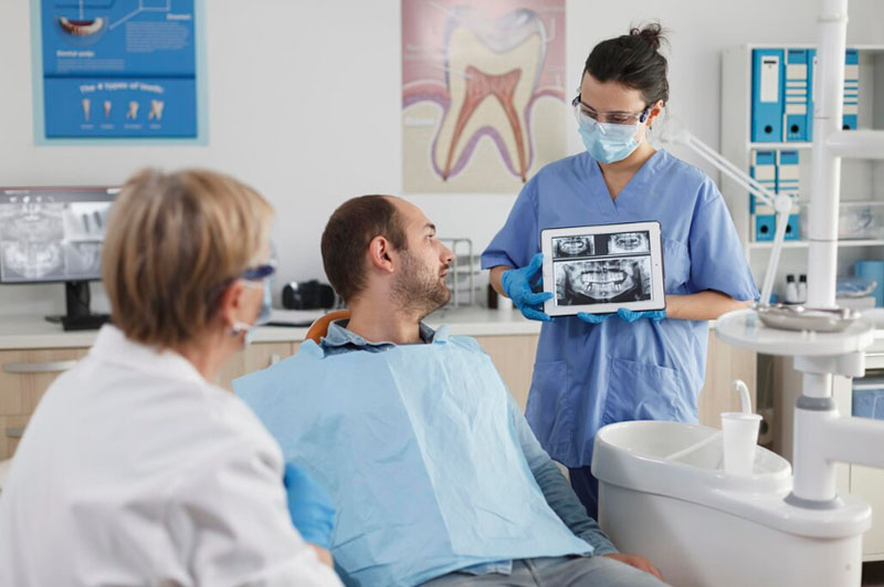 Implantología dental en Brunete para recuperar piezas dentales en Cirium Dental